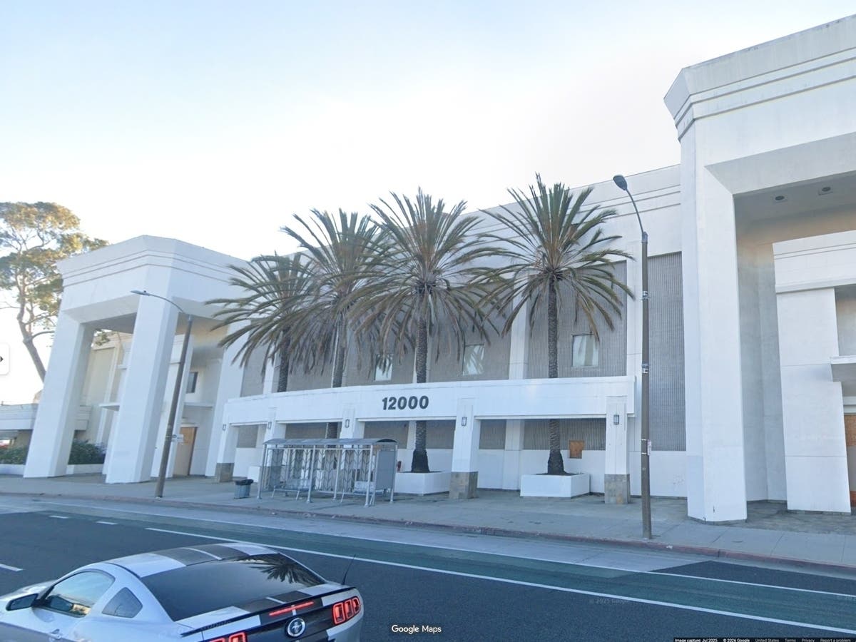 Huge Mall To Be Demolished | Floating Nuclear Reactors | Kayakers Adrift | Teacher's Trump Backlash: CA News – Patch