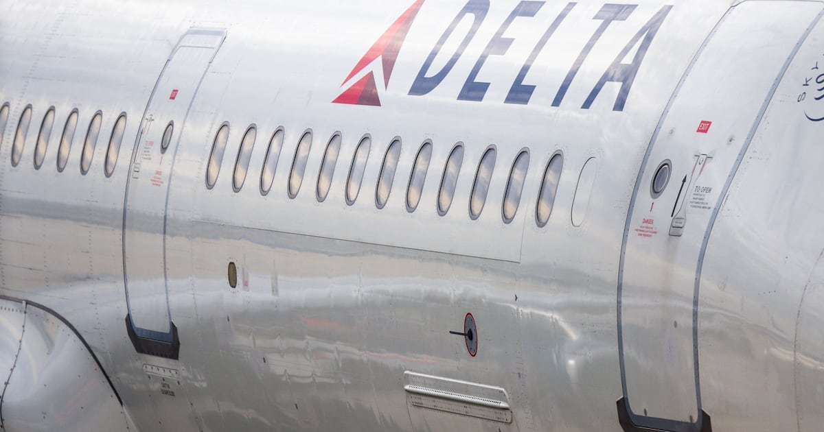 Hurricane Isaias: Delta issues travel waiver for flights impacted by storm – WSB-TV