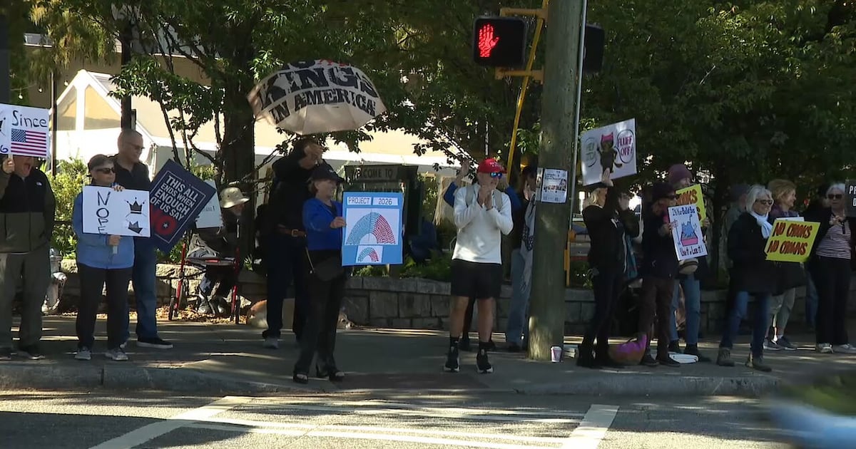 ‘Strength in numbers:’ No Kings rallies urge voters to get to polls early – WSB-TV