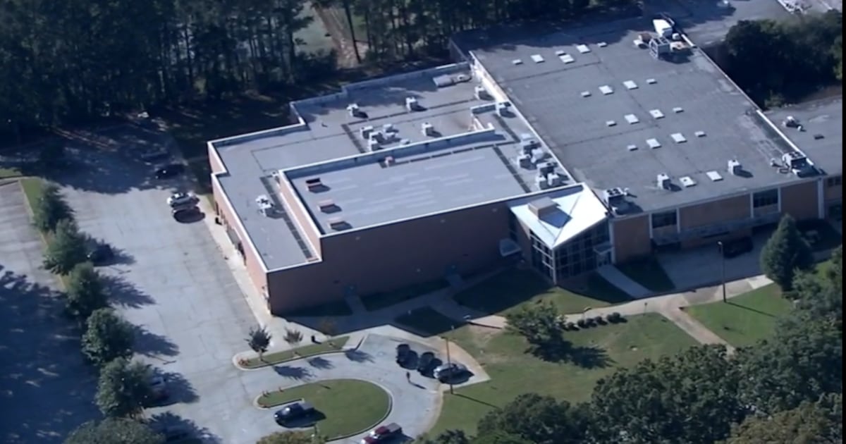 2 high school students found with weapon at metro Atlanta school – WSB-TV