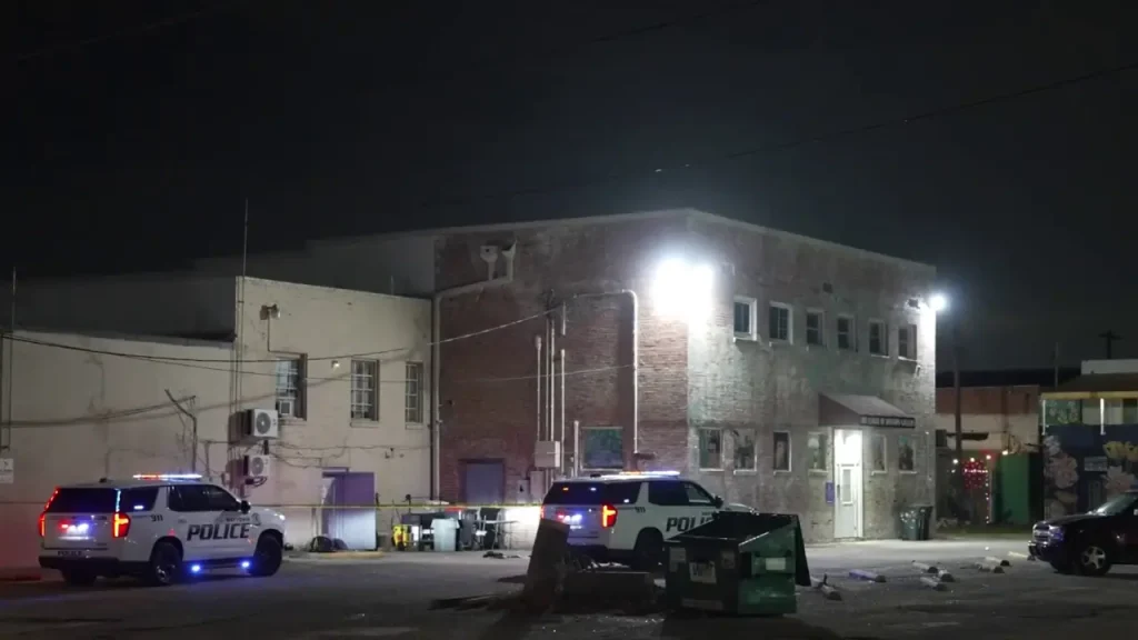 Man killed in Hillcroft crash, sergeant struck by vehicle as drivers breach HPD barriers – Click2Houston