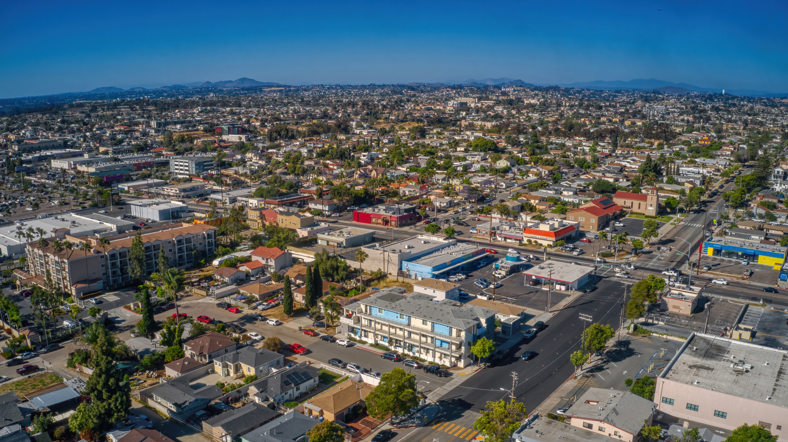 San Diego's Historic Suburb Is A California City With Bayfront Fun, Local Eats, And Vintage Charm – https://www.islands.com/