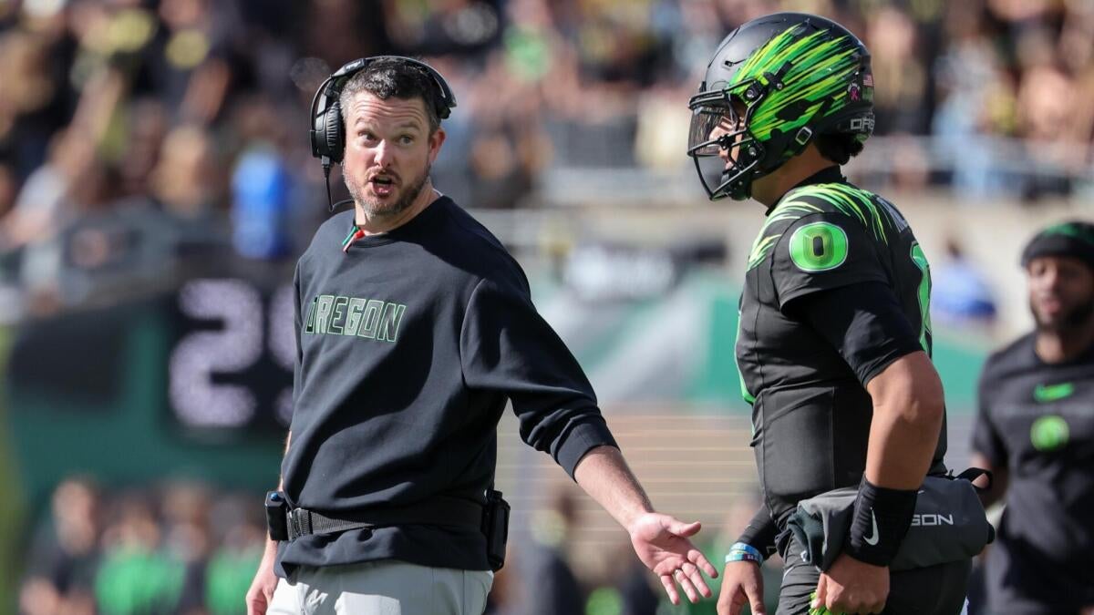 Dan Lanning hints at Oregon QB change, offensive overhaul as Ducks face must-win vs. Nebraska