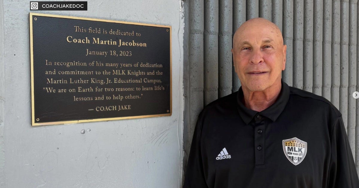 80-year-old NYC high school soccer coach has been mentoring and inspiring his players for decades – CBS News