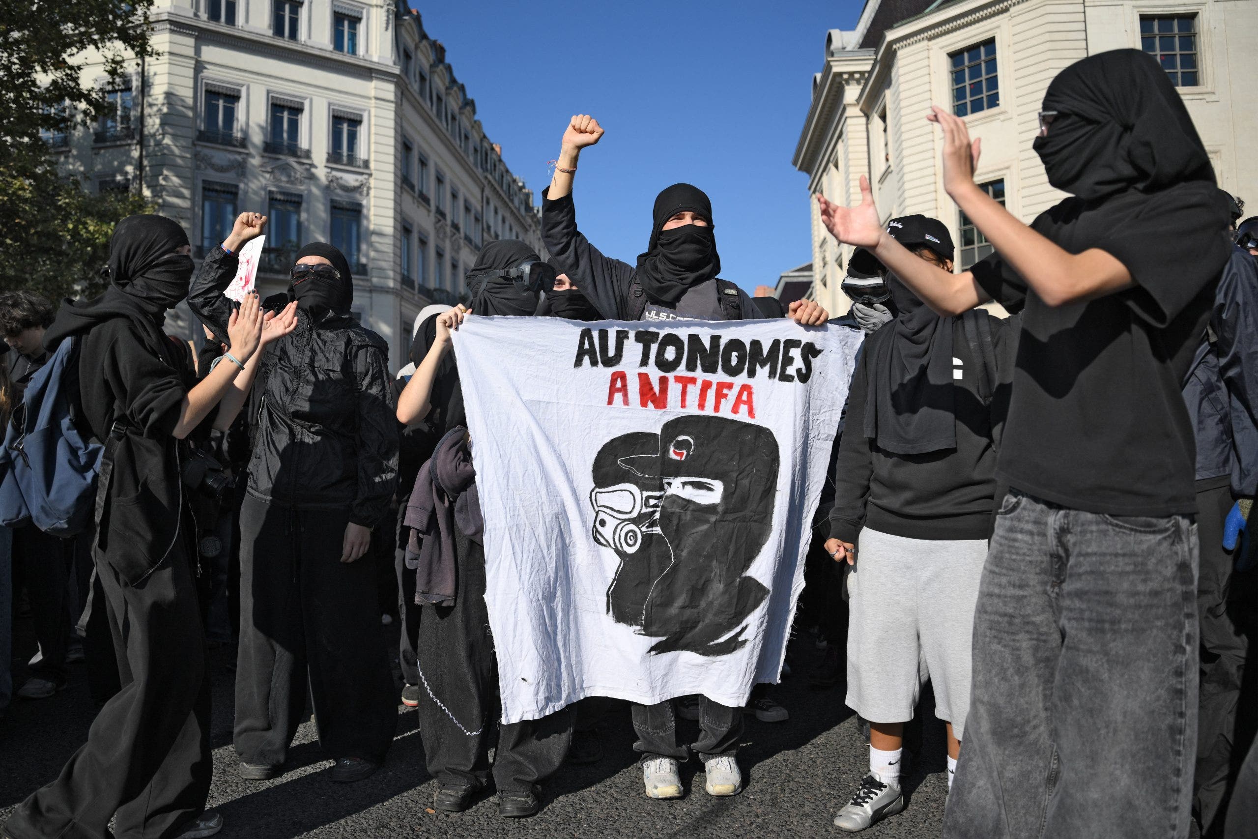 Fifty Antifa groups in France join vast network to ensure chaos in weekend protests