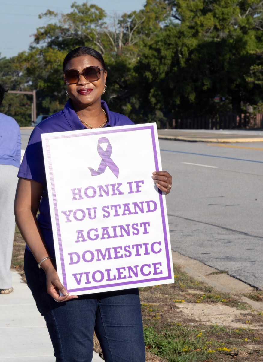 Jackson honks, waves against domestic violence