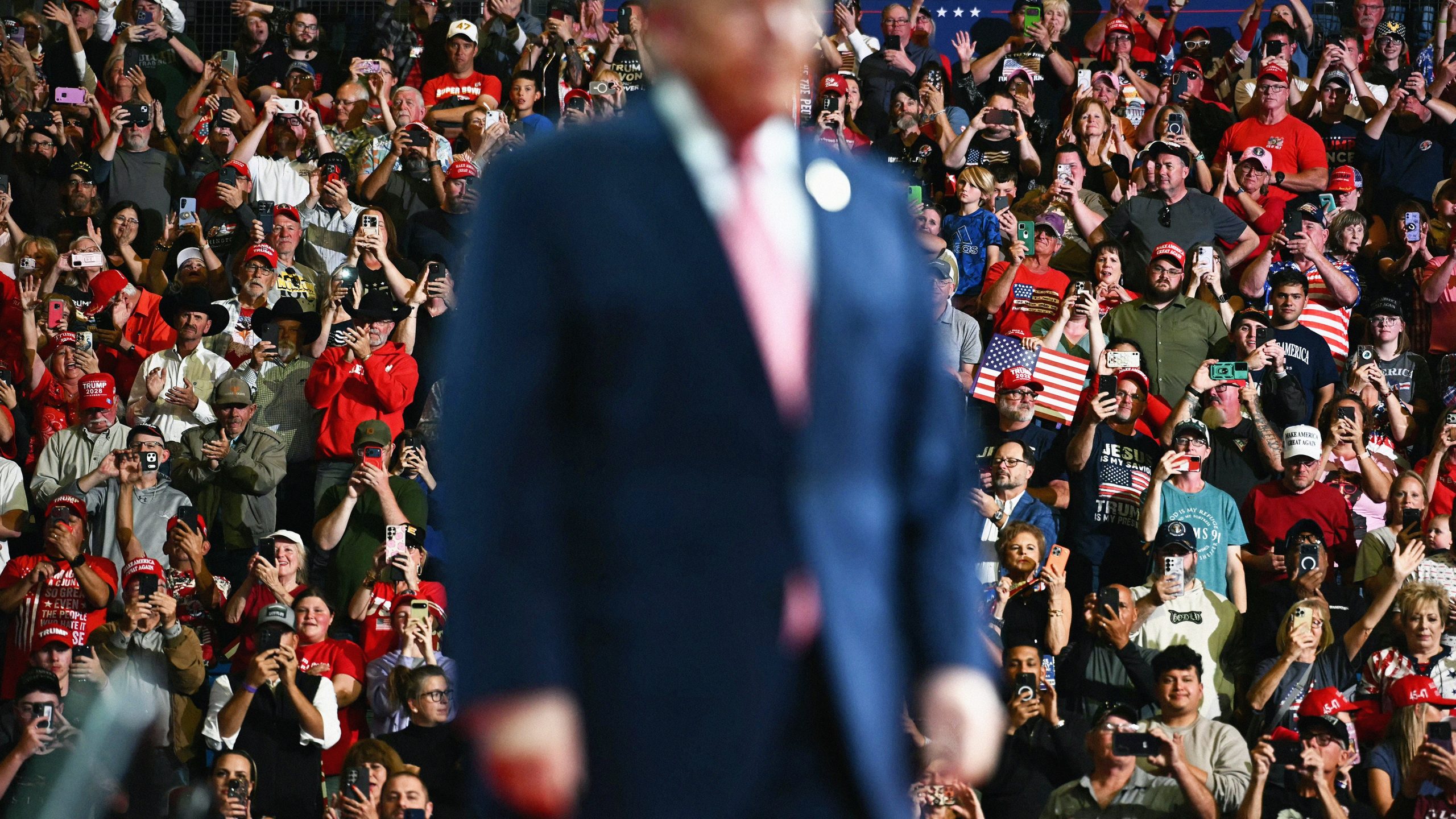 Trump Is Closing From Behind