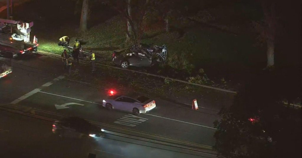 Crash snags Dundee Road in Palatine, Illinois – CBS News
