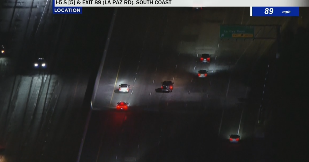 Reckless driver arrested after CHP pursuit in Los Angeles and Orange counties – CBS News