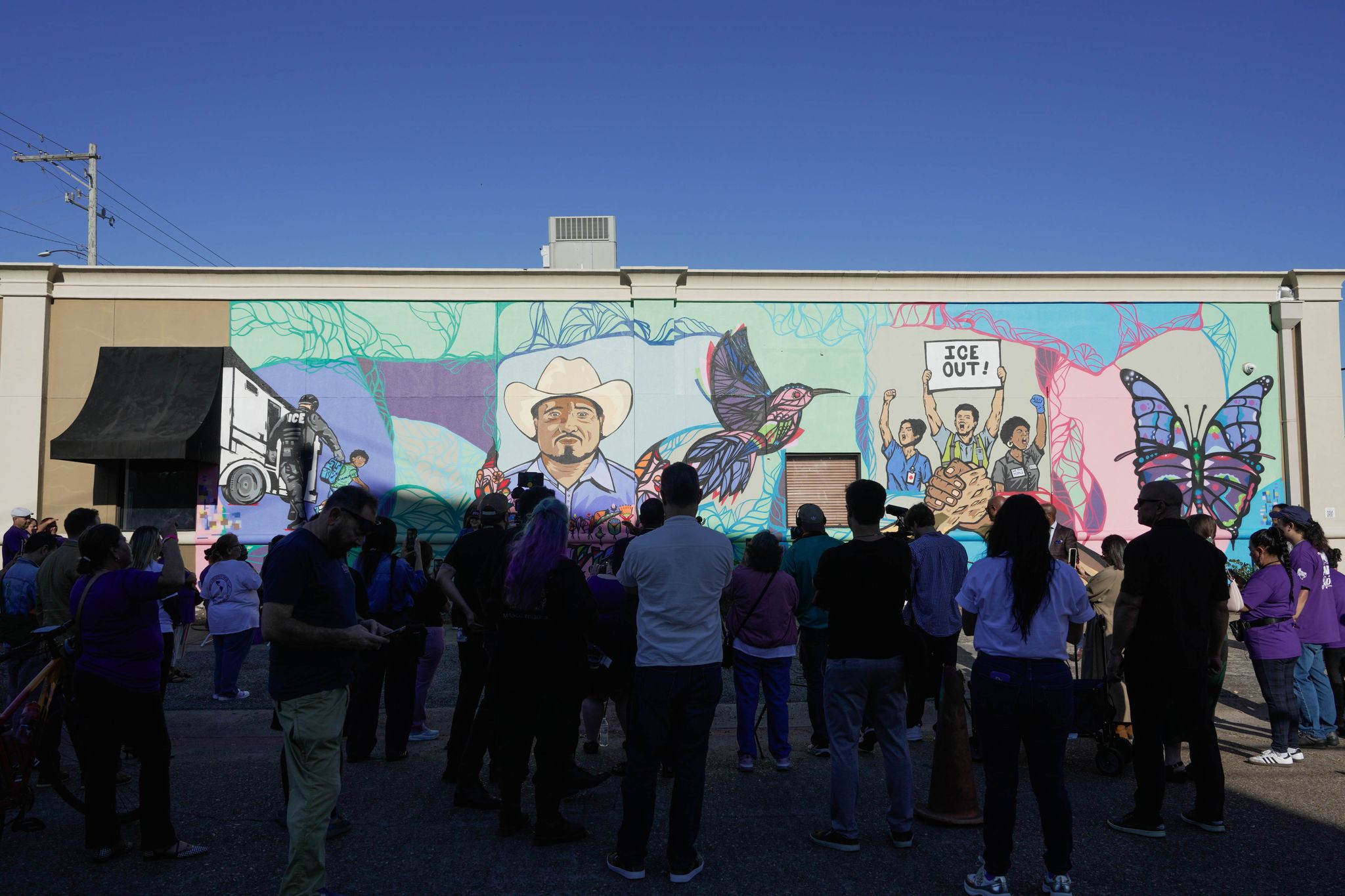 Latest Salgado mural adorns service workers union building in East End – Houston Chronicle