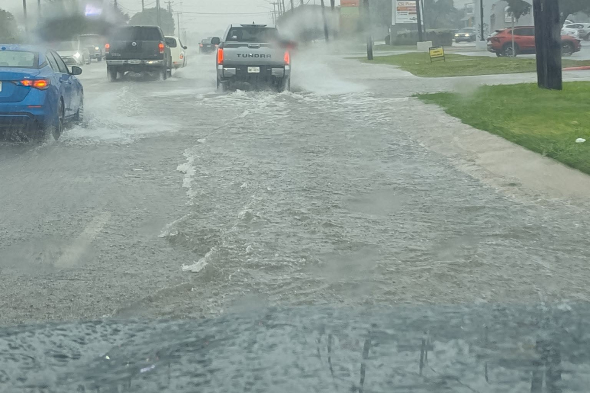 Flooding shuts down more roads in San Antonio area — here's where – mysanantonio.com