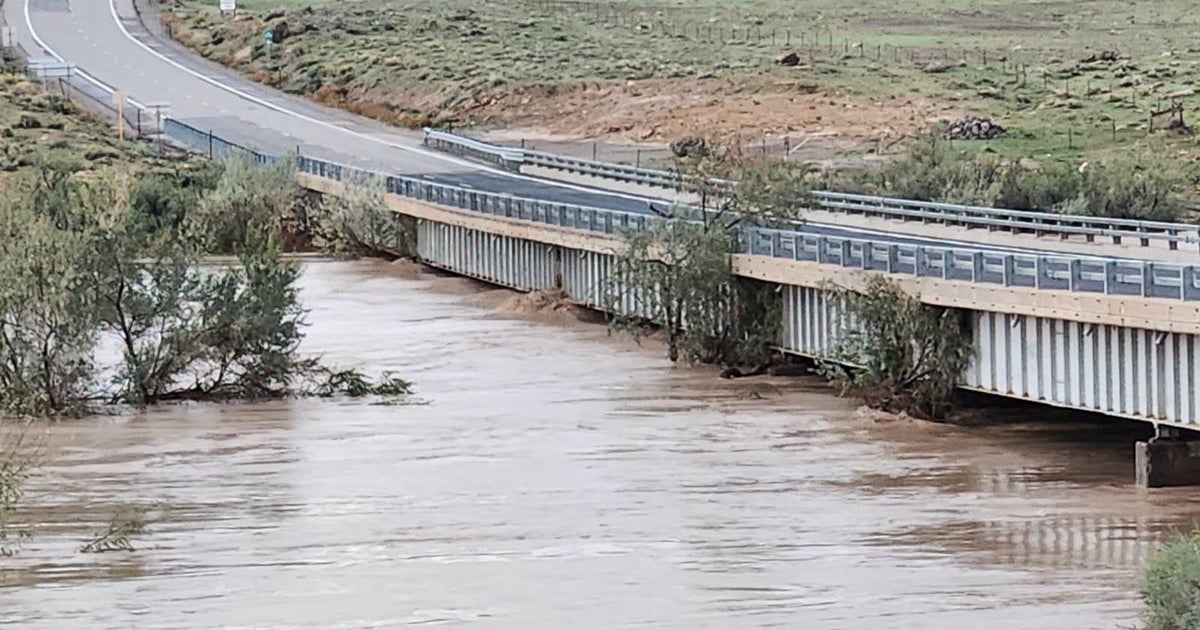More rain expected in southwest Colorado as residents continue to deal with flooding – CBS News