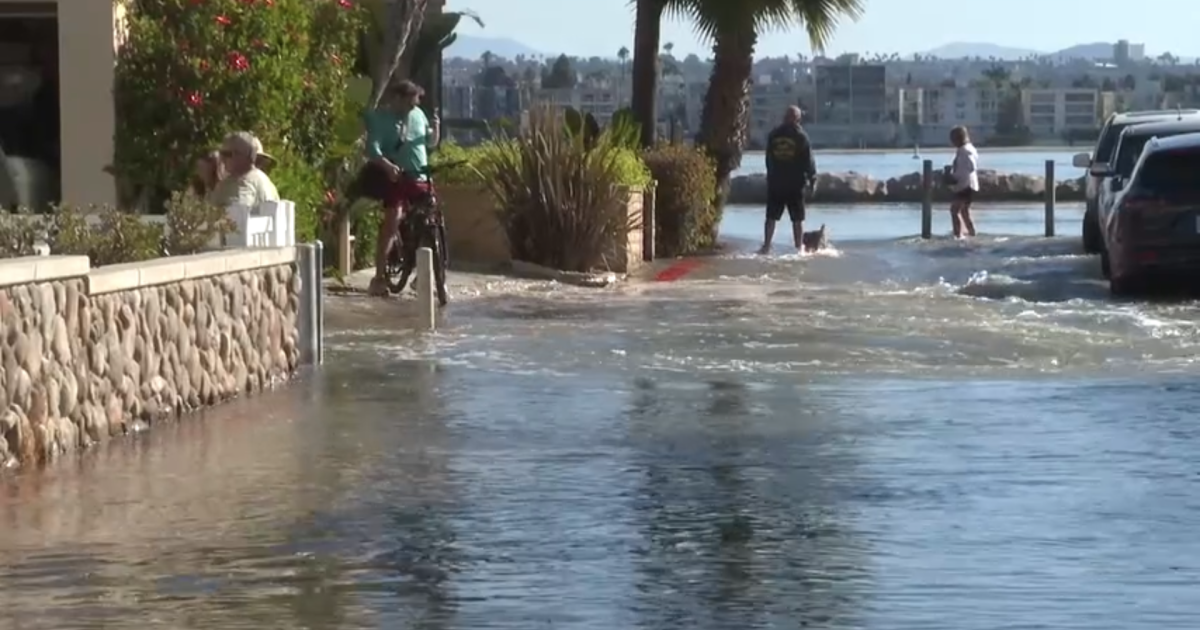 Major coastal flooding hits Mission Beach – 10News.com