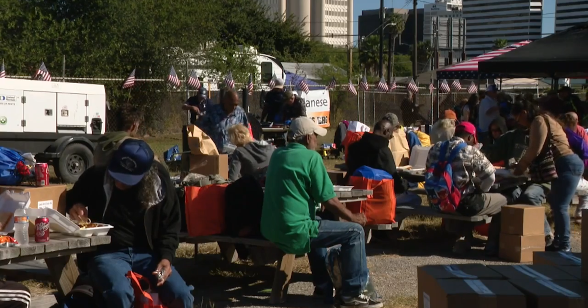 Veterans Stand Down aims to connect homeless, at-risk veterans with services – KRIS 6 News Corpus Christi