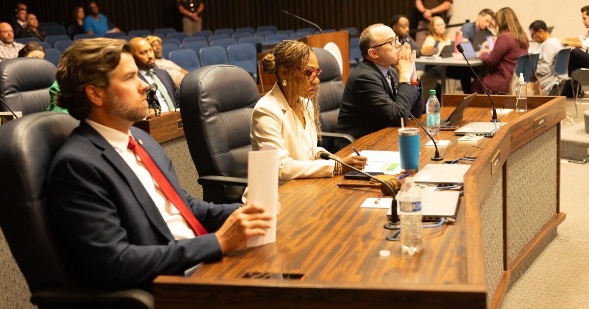 The Indianapolis City-County Council set to vote on the 2027 budget. What’s in it? – WFYI