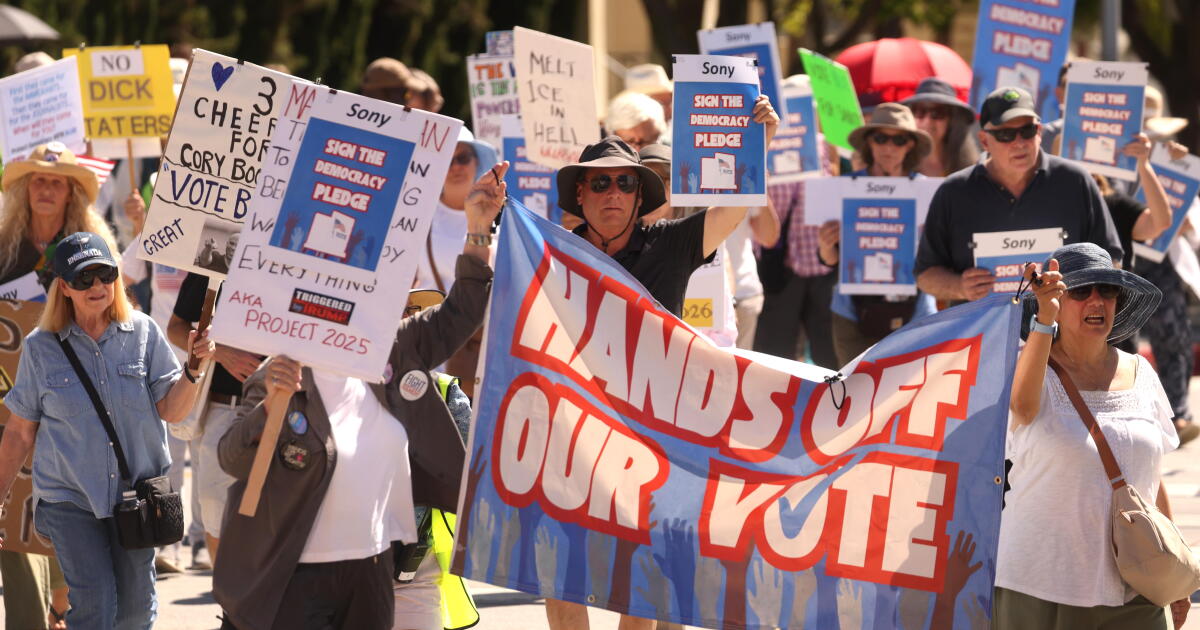 Culver City protesters demand Sony, Amazon, other studios defend democracy – latimes.com