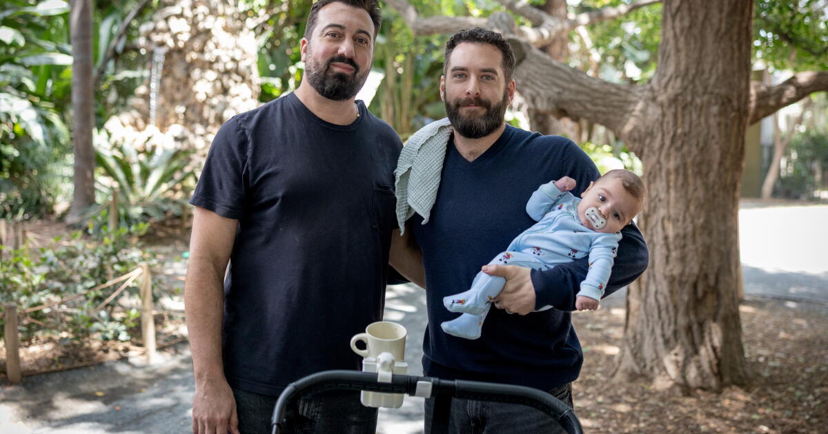 Gay dad who punched ‘MAGA influencer’ over child molestation claim won’t face charges – Los Angeles Times
