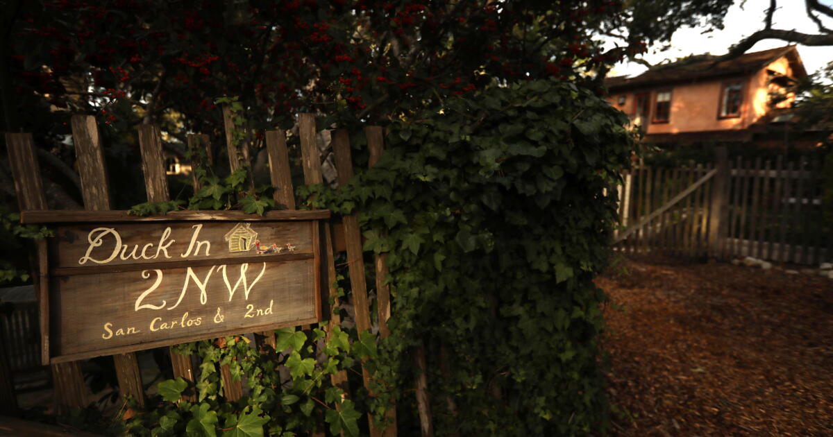 'We're at our wit's end.' Carmel-by-the-Sea homes got addresses for the first time. Voter confusion ensued – Los Angeles Times
