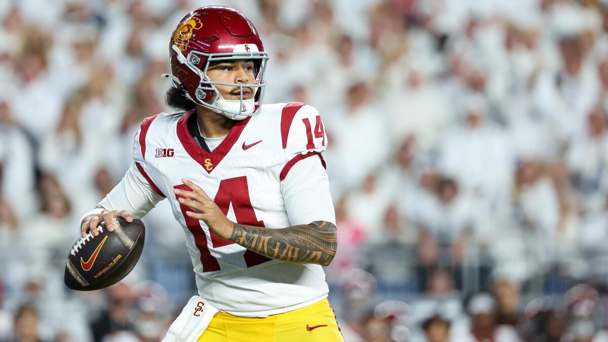 USC vs. Wisconsin prediction, pick, odds, spread: Trojans, Badgers look to keep Big Ten hopes alive
