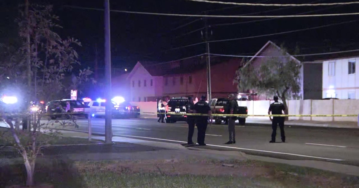Mesa police officers shoot, kill armed man – FOX 10 Phoenix