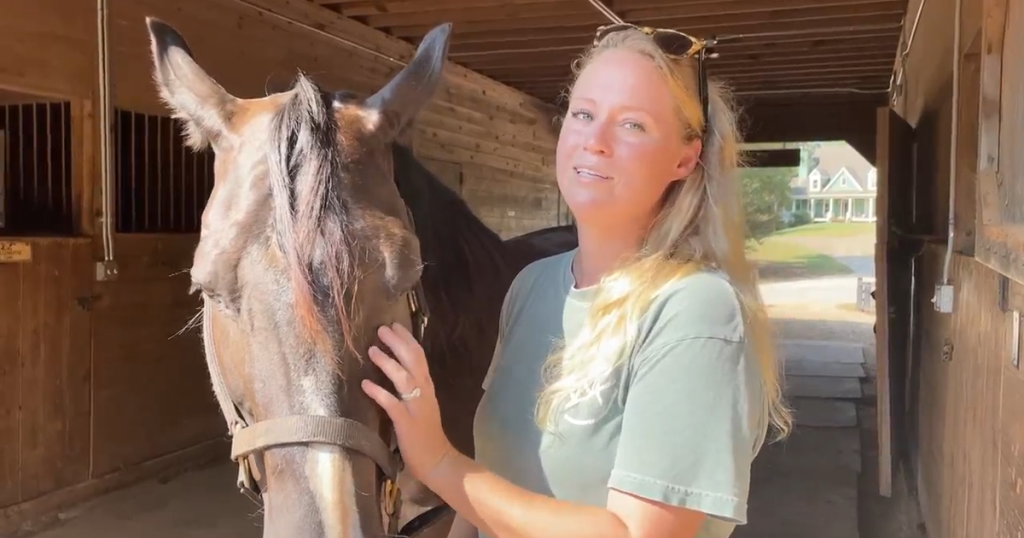 Georgia farm gives wild horses and people a 2nd chance: "It just brings healing to my heart and theirs" – CBS News
