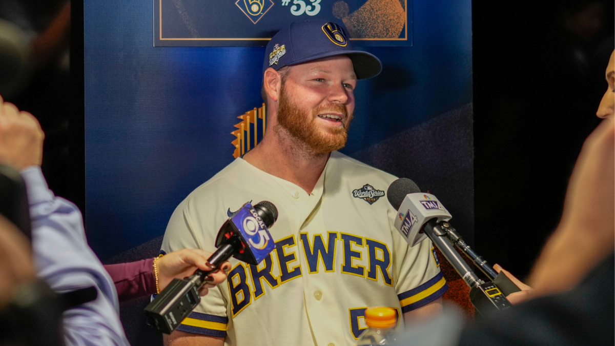 Brandon Woodruff, Brewers' longest-tenured player, makes World Series roster after long injury absence