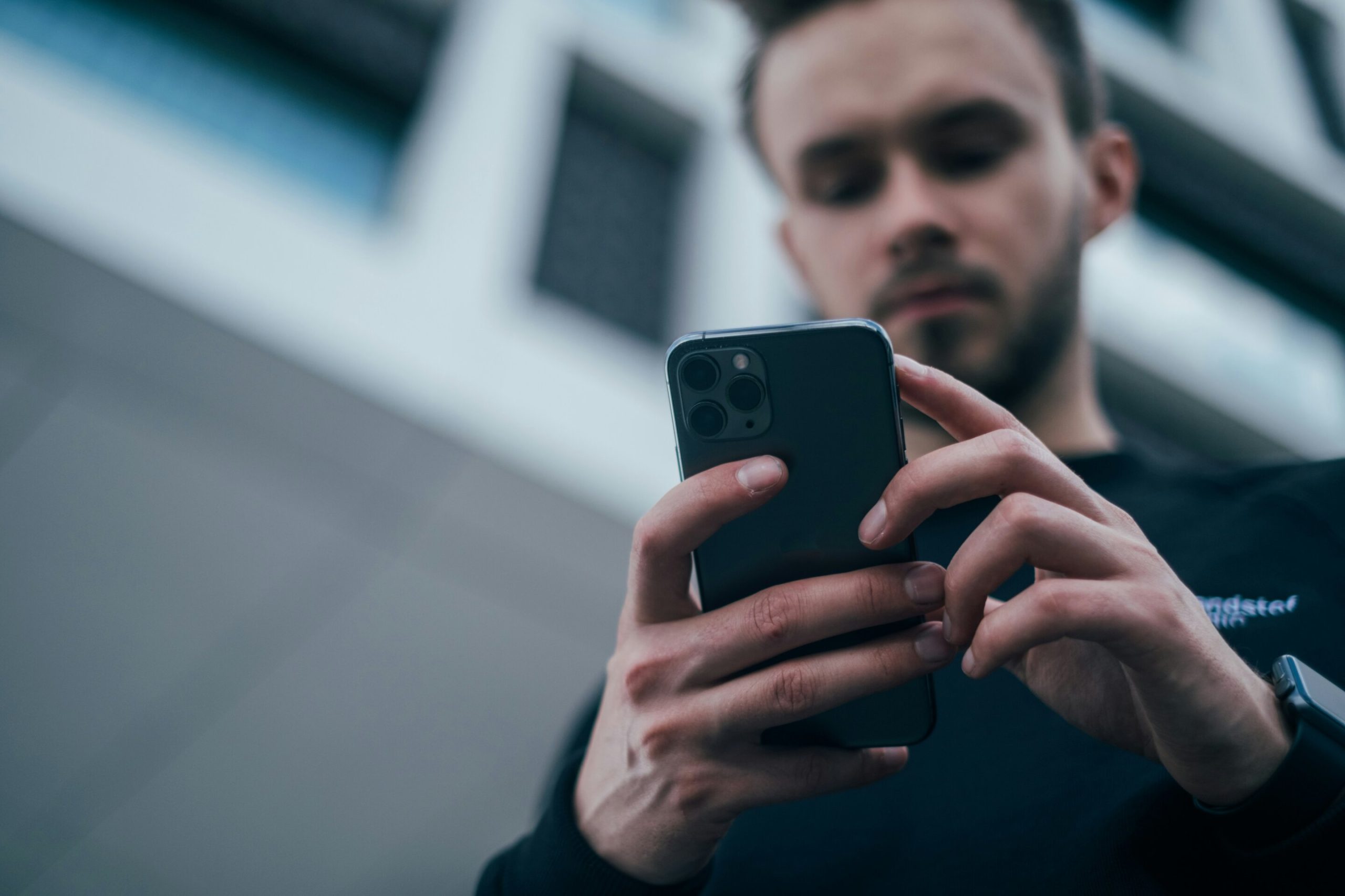 YouTube overtakes TV as top source of political news, study finds – Phys.org
